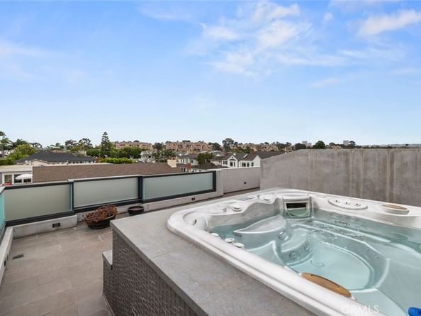 8 Beacon Bay, Newport Beach CA 92660