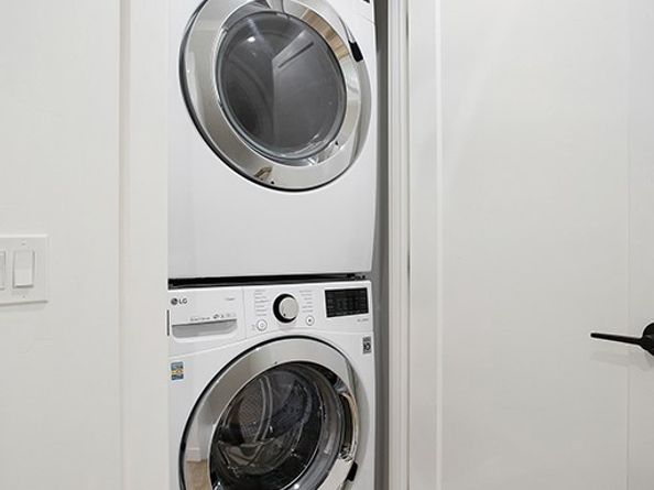 215 32nd Street, Newport Beach CA 92663