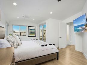 215 32nd Street, Newport Beach CA 92663