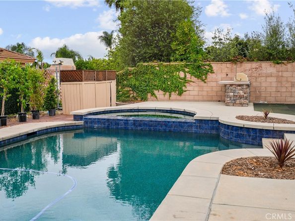 1018 W 15th Street, Upland CA 91786