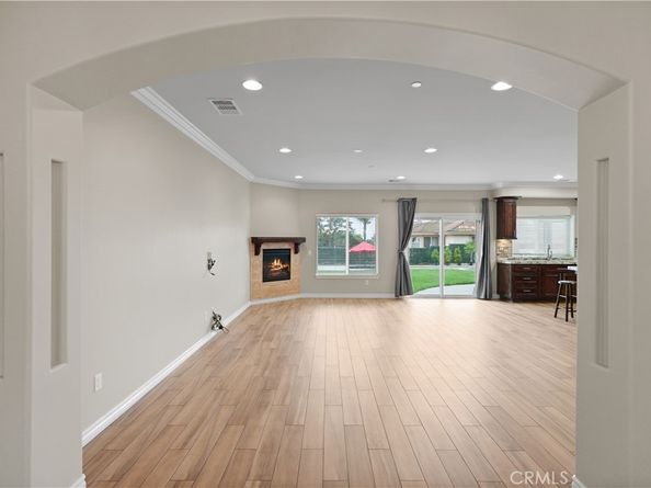 1018 W 15th Street, Upland CA 91786