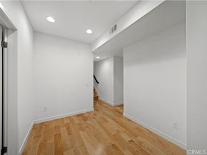 87 Waldorf, Irvine CA 92612