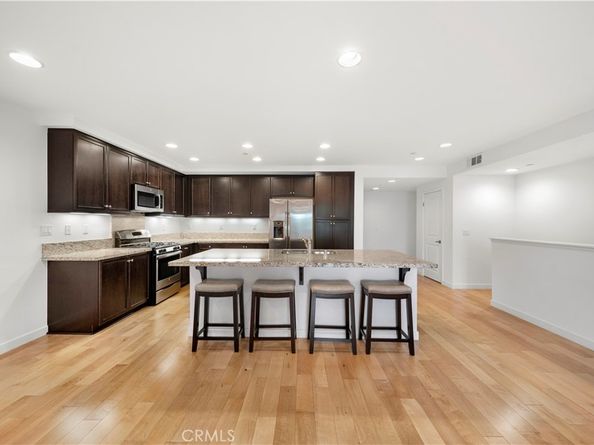 87 Waldorf, Irvine CA 92612