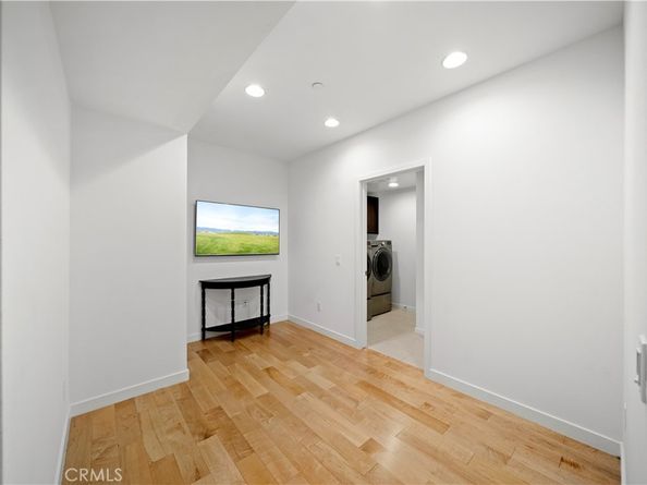 87 Waldorf, Irvine CA 92612