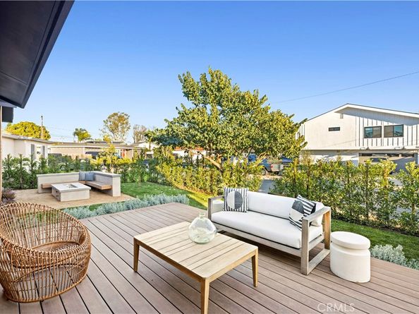 354 La Perle Lane, Costa Mesa CA 92627