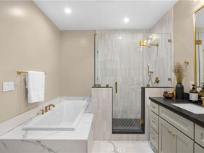 354 La Perle Lane, Costa Mesa CA 92627