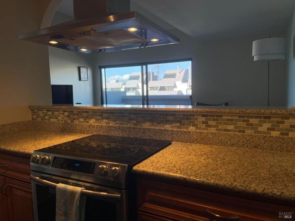 1 Embarcadero West 355, Oakland CA 94607