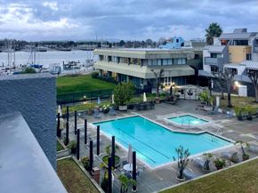 1 Embarcadero West 355, Oakland CA 94607