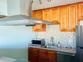 1 Embarcadero West 355, Oakland CA 94607