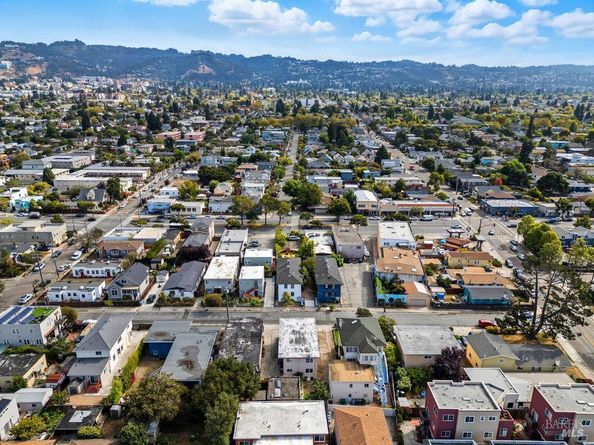 2922 Stanton Street, Berkeley CA 94702