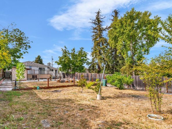 4778 E Hilltop Drive, El Sobrante CA 94803