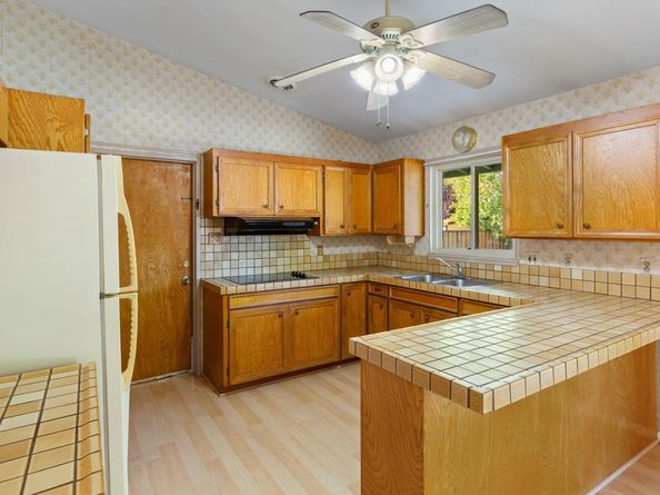 1121 N P Street, Livermore CA 94551