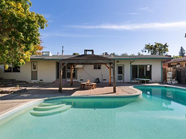 1121 N P Street, Livermore CA 94551