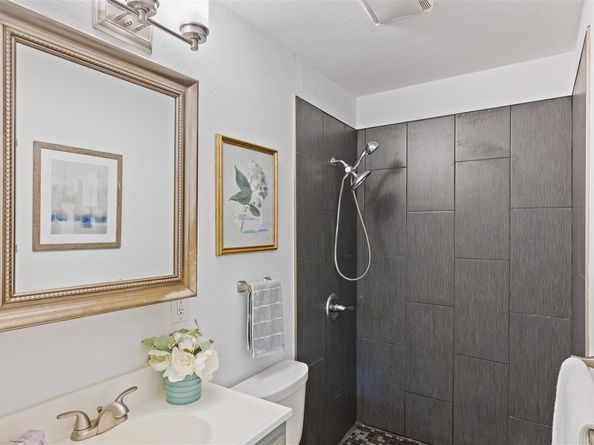 2829 Carmel Street A, Oakland CA 94602
