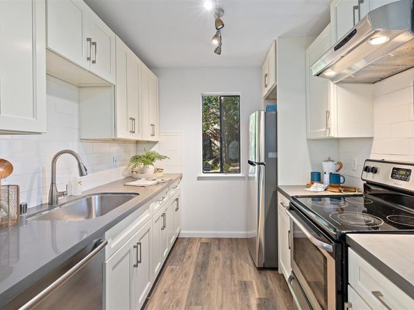 2829 Carmel Street A, Oakland CA 94602