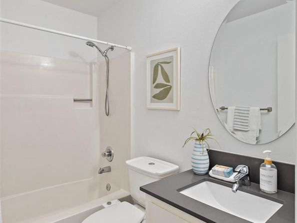 2829 Carmel Street A, Oakland CA 94602
