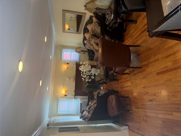 75 Maplewood Avenue, Hempstead NY 11550