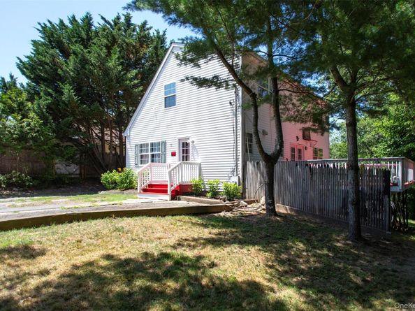 32 Birch Court, Riverhead NY 11901