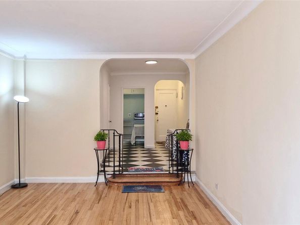 300 W 53rd Street 4K, New York (Manhattan) NY 10019