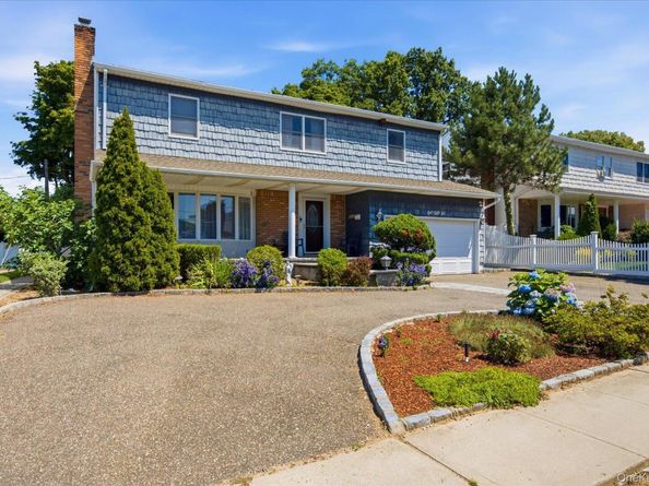 156 Lea Ann Terrace, Wantagh NY 11793