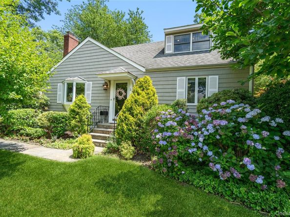 21 Circle Drive, Glen Cove NY 11542