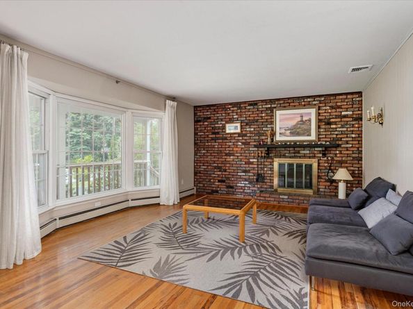 62 Aspen Lane, Stony Brook NY 11790