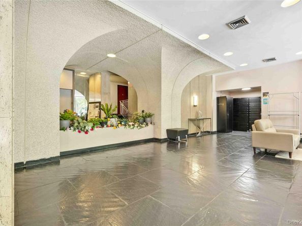 175-20 Wexford Terrace 10A, Jamaica Estates NY 11432
