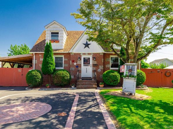 733 9th Street, West Babylon NY 11704
