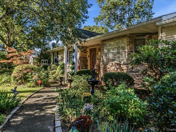 18 Linden Avenue, Kings Park NY 11754