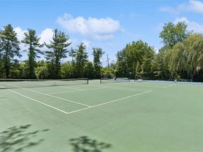227 Ibis Court, Manhasset NY 11030
