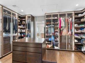 227 Ibis Court, Manhasset NY 11030