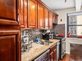 139-05 85 Drive 6E, Briarwood NY 11435