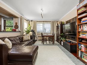 139-05 85 Drive 6E, Briarwood NY 11435