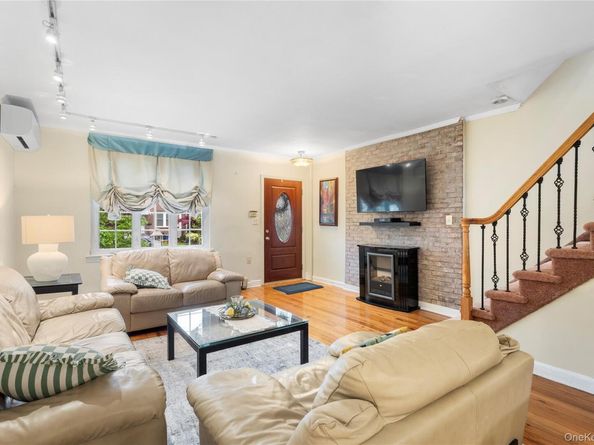 7-14 160th Street, Whitestone NY 11357