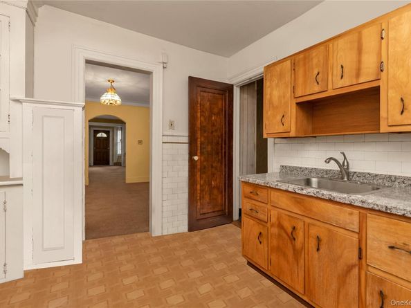 3250 Country Club Road, Bronx NY 10465