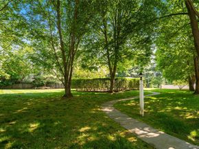 20 Whippoorwill Road E 2J, Armonk NY 10504