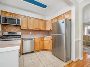 81 Todd Road, Valley Stream NY 11580