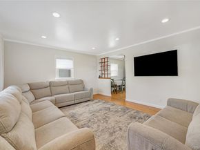 81 Todd Road, Valley Stream NY 11580
