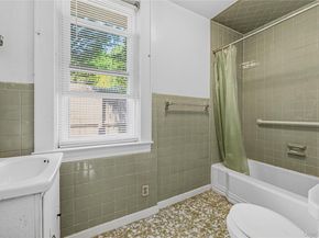 28 Cross Street, Locust Valley NY 11560