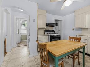 28 Cross Street, Locust Valley NY 11560