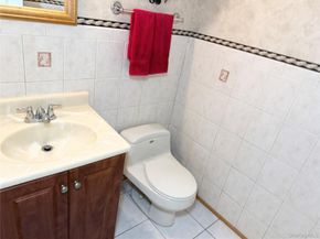 251 Barn Swallow Court, Manorville NY 11949