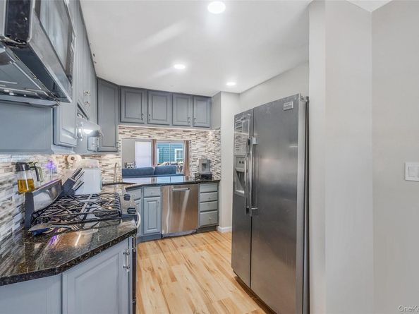 2 Clubhouse Circle, Central Islip NY 11722