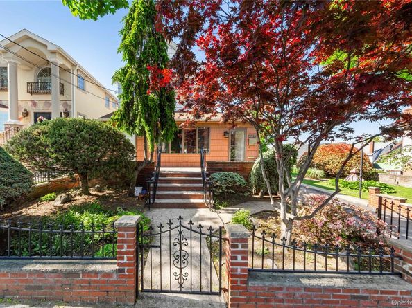 15043 8th Avenue, Whitestone NY 11357
