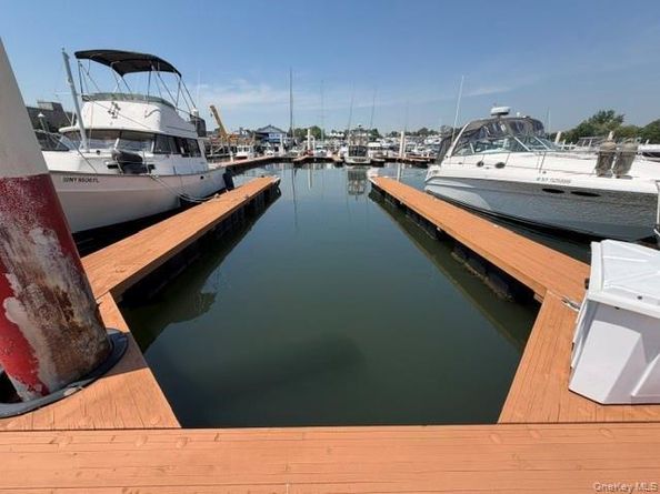 148 City Island Avenue D45, Bronx NY 10464