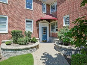 15 Bryant Crescent 2G, White Plains NY 10605