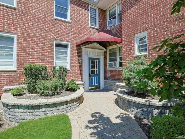 15 Bryant Crescent 2G, White Plains NY 10605