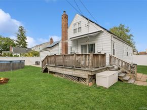 8 Cedarlawn Boulevard, Valley Stream NY 11580