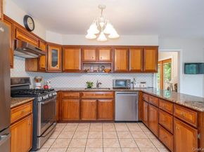 40 Hanson Lane, New Rochelle NY 10804