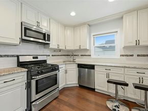 609 Montauk Highway, Oakdale NY 11769
