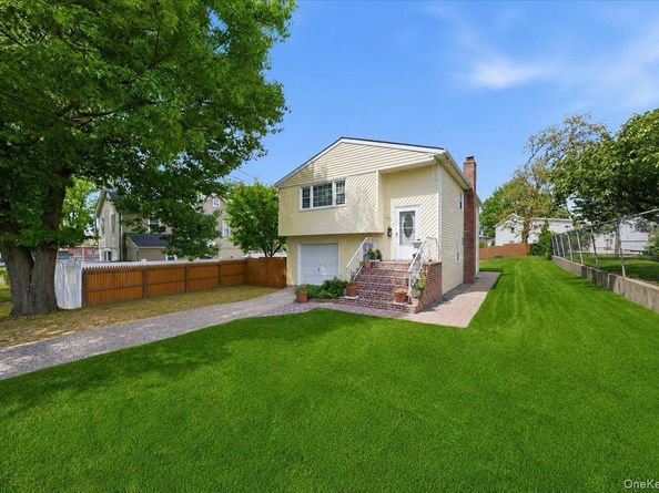 380 Sheridan Street, Westbury NY 11590
